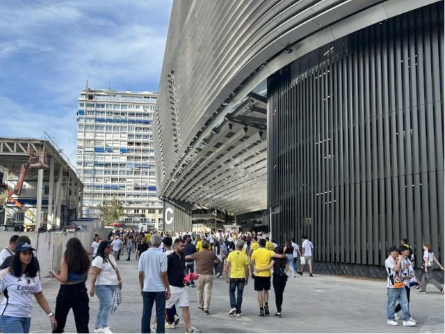 1695859322199082159.jpg 球探体育比分网-【现场】何塞卢廖化当先锋,皇马兵不血刃擒升班马