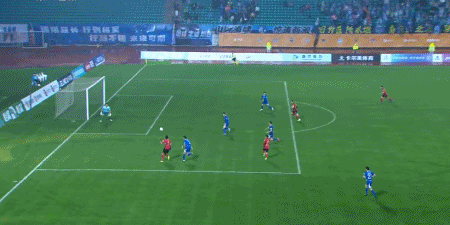 球探体育-南京城市2-1逆转长春亚泰，泽-维托尔破门、余梦辉建功