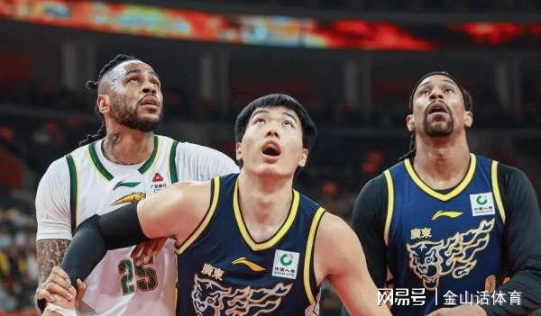 你可是现役国手啊？运动战0分+4失误+发球被断，主帅冲他一顿怒吼